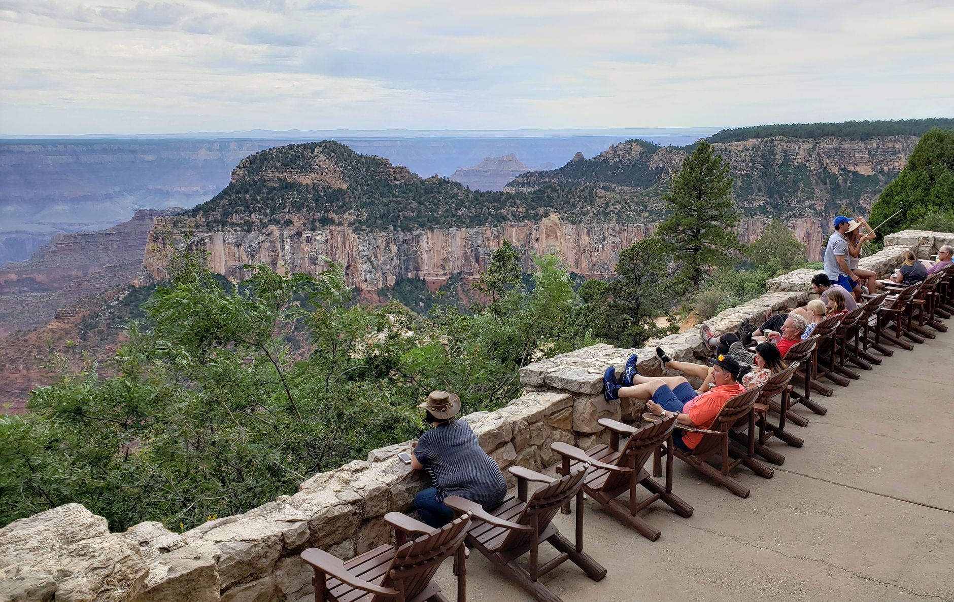 Grand Canyon South Rim group bus tour vista scene