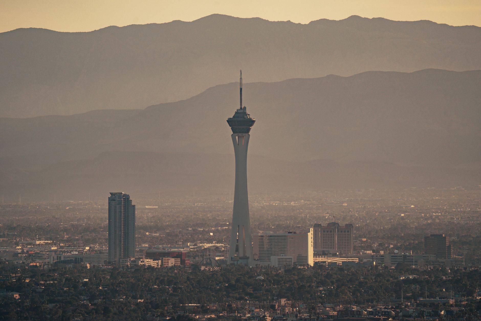 Anaheim, CA to Las Vegas, NV - US Bus Trips