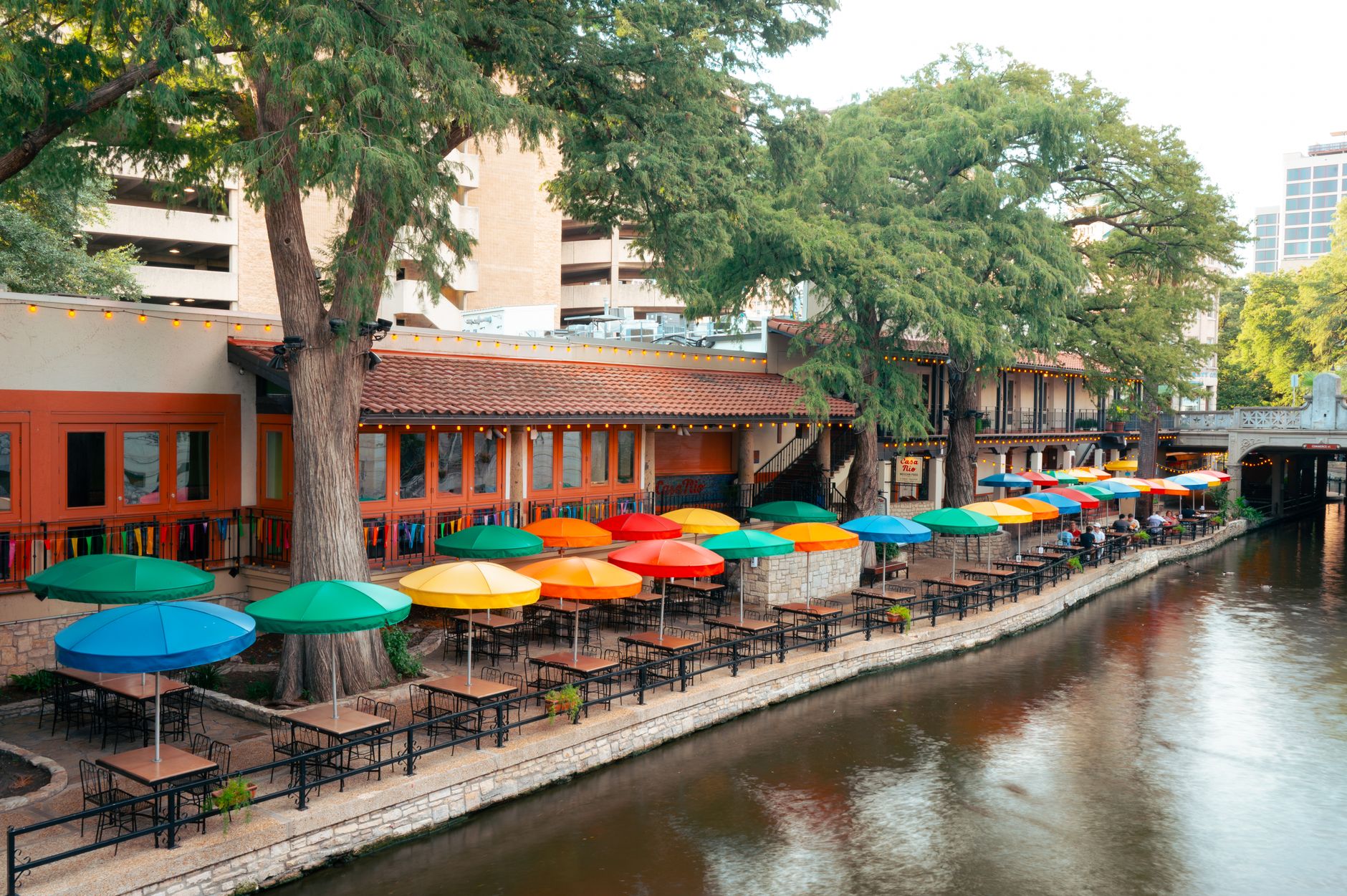 Houston, TX to San Antonio, TX - US Bus Trips