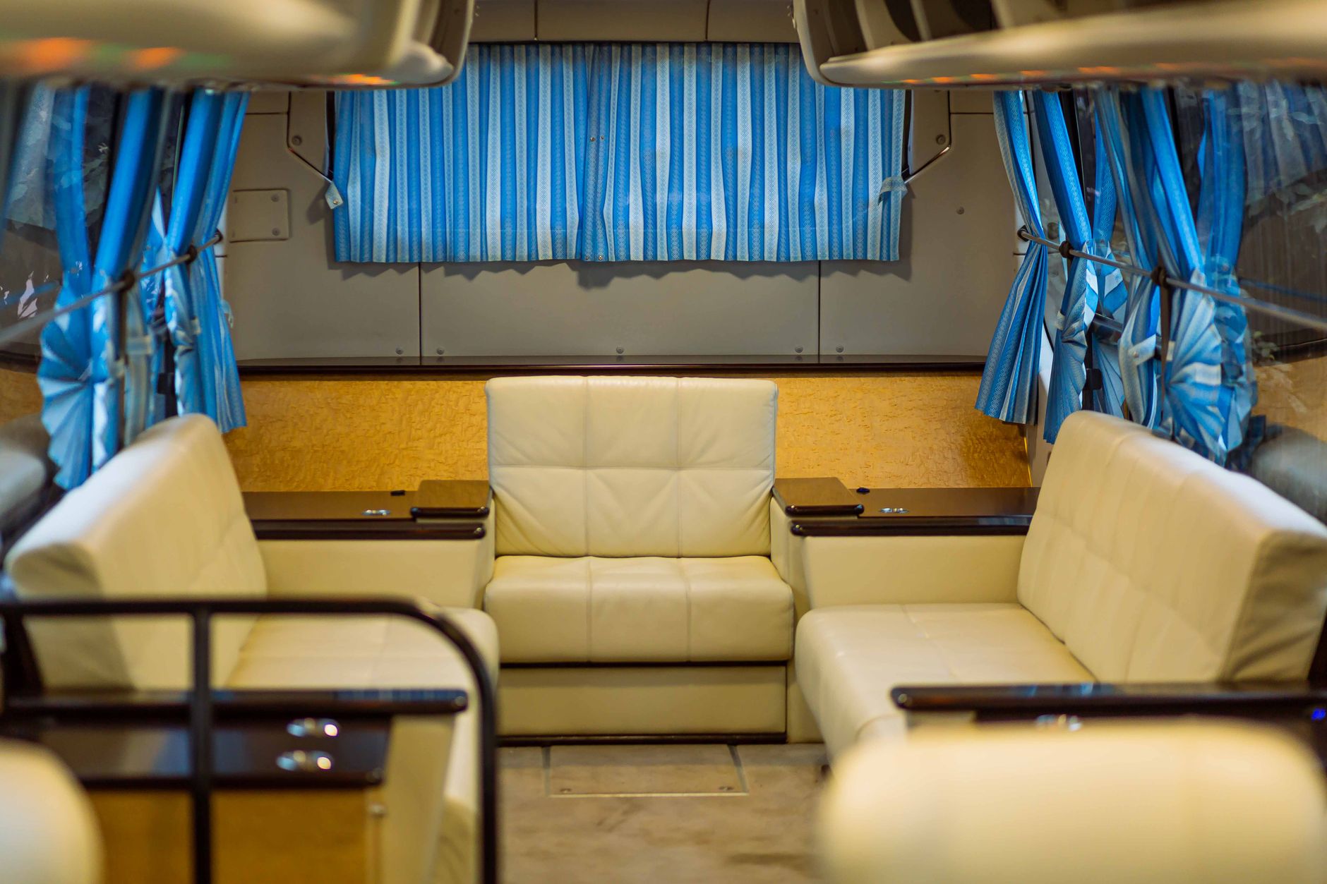 Charleston — 56-Passenger Motor Coach - US Bus Trips