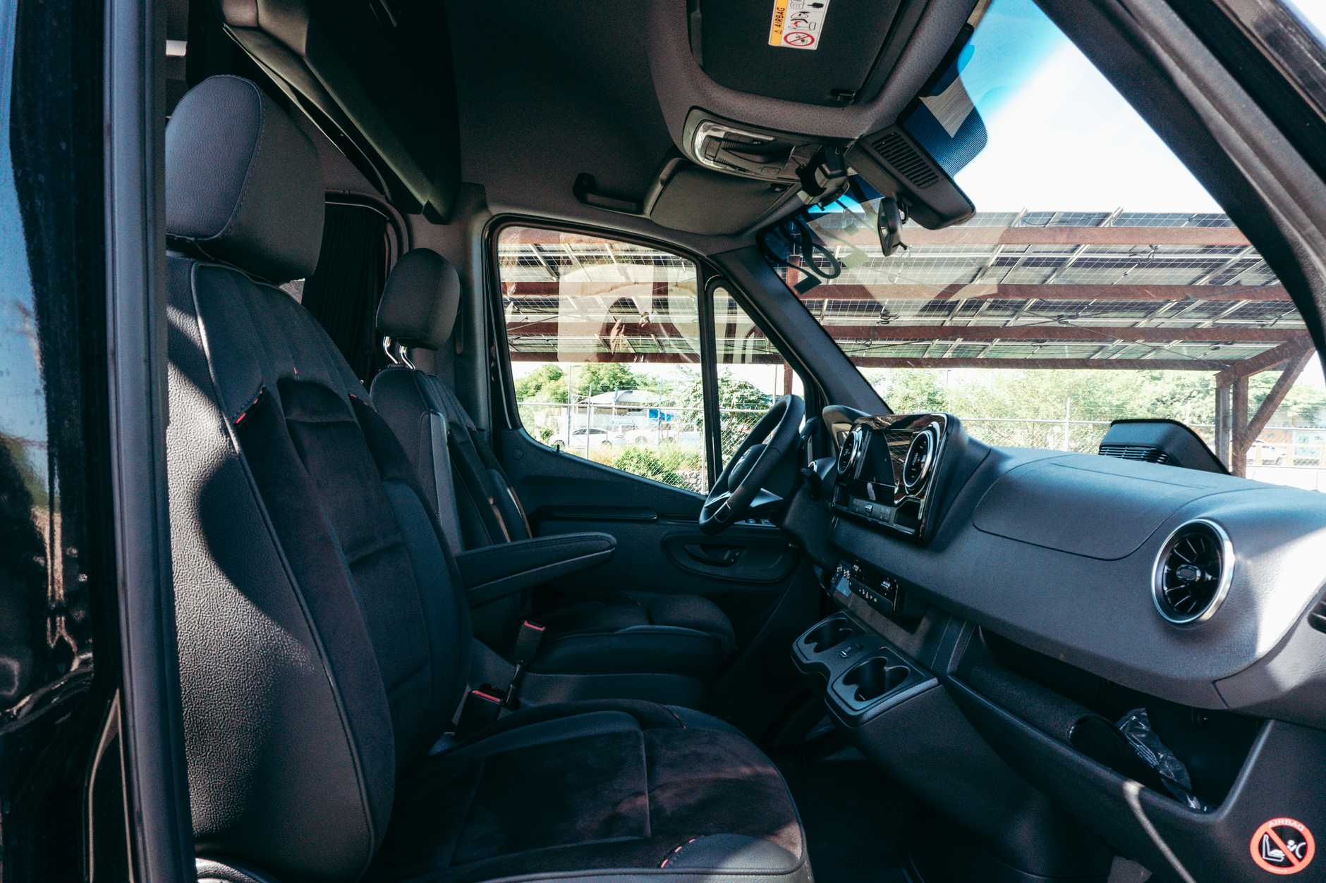 Grand Teton — 14-Passenger Sprinter - US Bus Trips