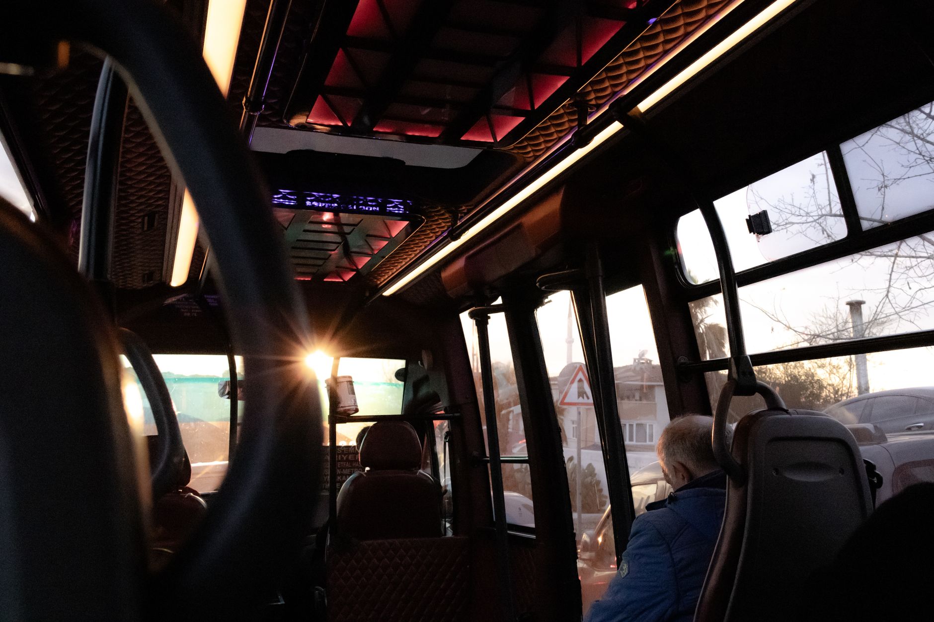 Mammoth Cave — 24-Passenger Mini Bus - US Bus Trips